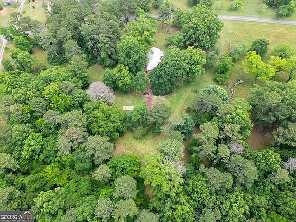 4th image of 275 Morton Rd