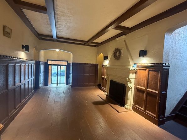37 Clinton Ave APT 3A