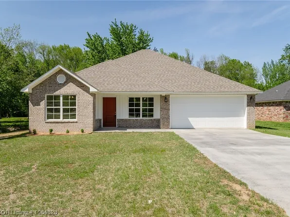 1422 E Main St, Lavaca, AR 72941