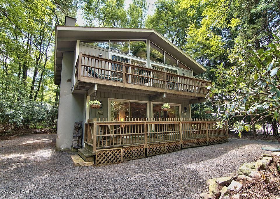1st image of 214 Tanglewood Dr