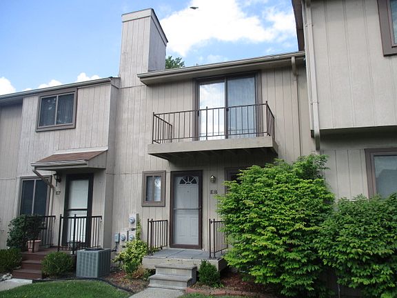 4th image of 50676 Jefferson Ave APT E15