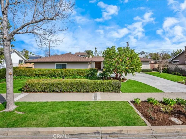 579 S Kensington Rd, Orange, CA 92869