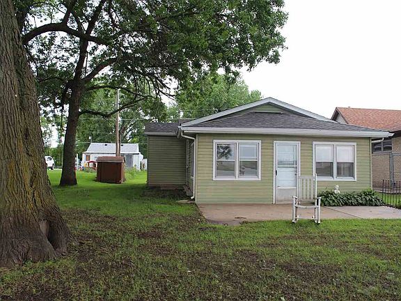 2nd image of 1042 N Shore Dr