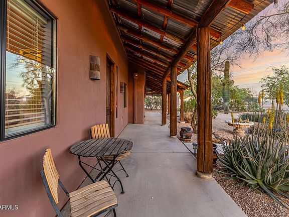 3rd image of 1910 E JOY RANCH Road