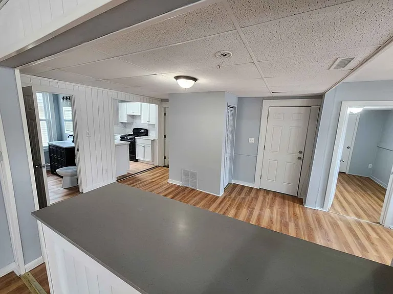 540 Hall St #2 — Photo 1