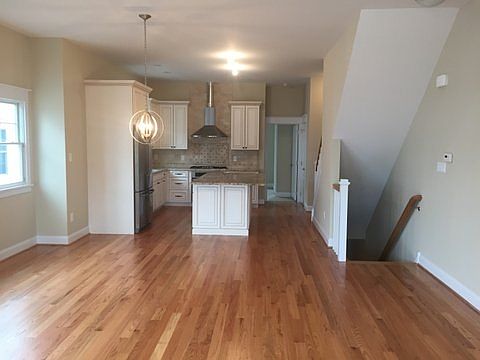 5th image of 122 73rd St