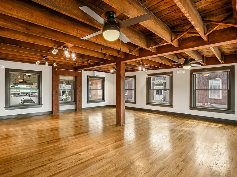 594 Locust Street125 West 6th Ave — Photo 17