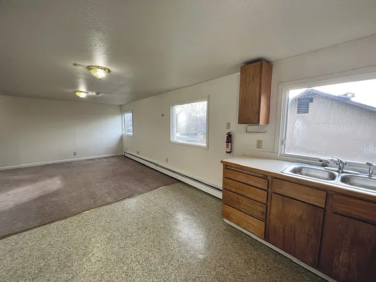 1335 Hyder St — Photo 102