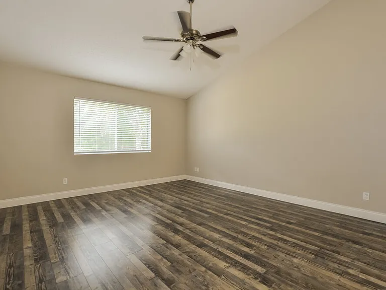 3035 Bluffton Cv — Photo 13