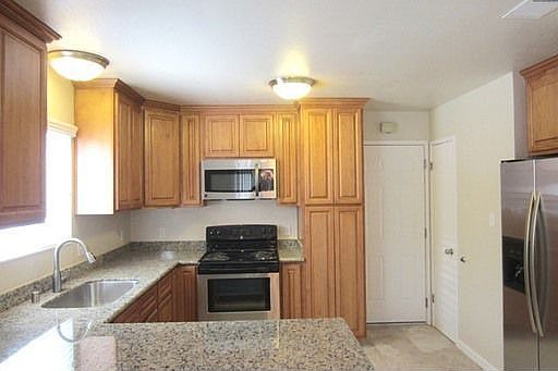3rd image of 4710 Del Loma Ct