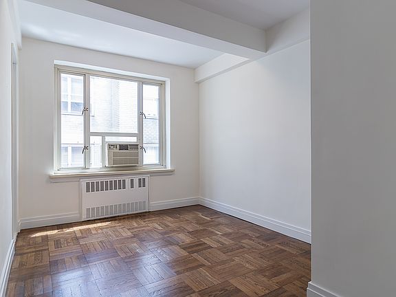 5th image of 35 E 35th St APT 12C