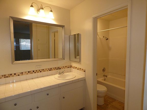 5th image of 6305 Stanley Ave APT 7