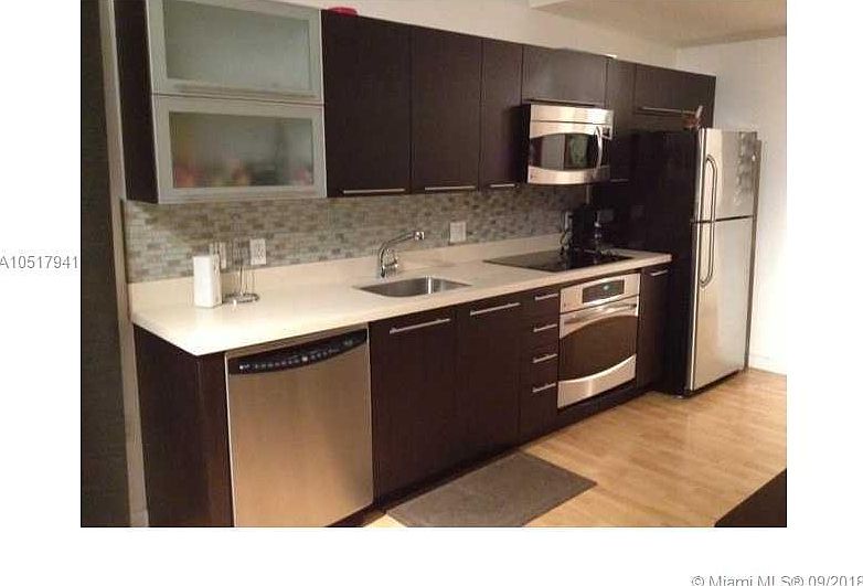 2nd image of 90 SW 3rd St Ph 05
