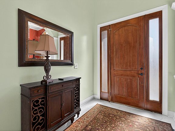 2nd image of 304 Montview Way