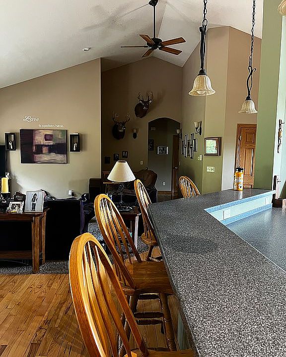 1st image of S1420 Ernie Ln #A