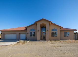 11922 Lebec Rd, Phelan, CA 92371