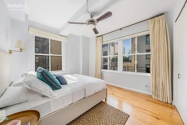 Sold by Sotheby's International Realty | media 10