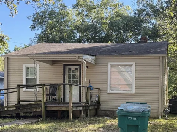 92 New St, Jackson, TN 38301