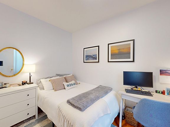 3rd image of 165 Mulberry St APT 15