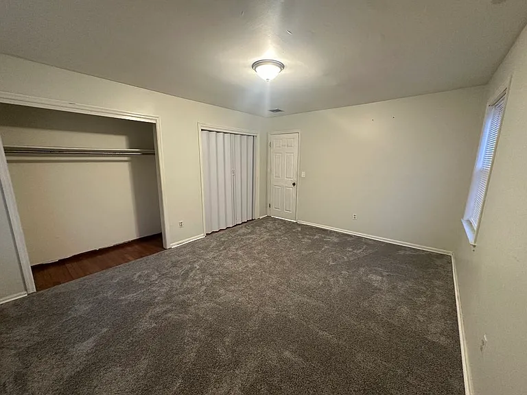 505 Linden Ave — Photo 15