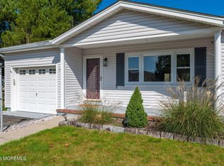 24 Rutland Dr, Toms River, NJ 08757