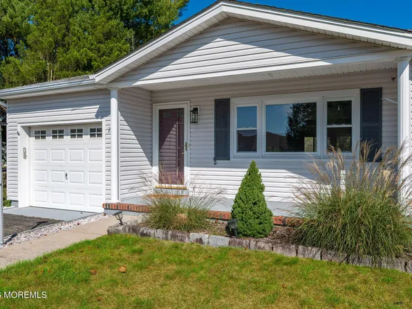 24 Rutland Drive, Toms River, NJ 08757