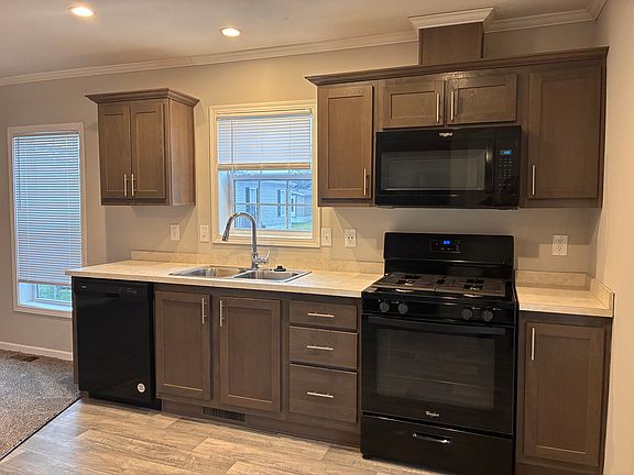 3rd image of 2678 Mead Blvd #367