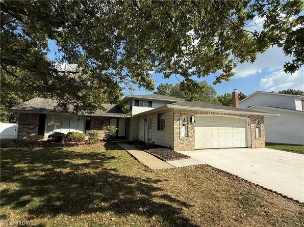 14961 Sherwood Dr, Strongsville, OH 44149