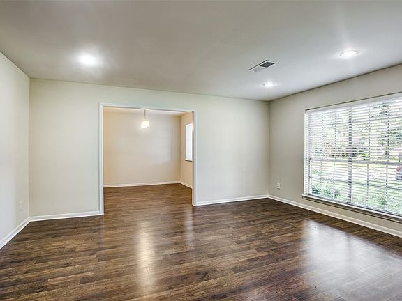 4th image of 7707 Clarewood Dr