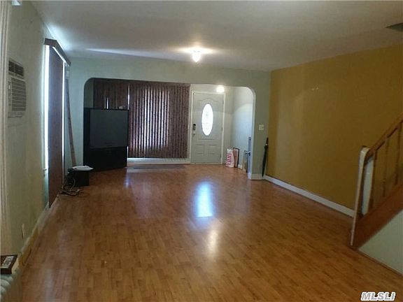 3rd image of 9716 84th St