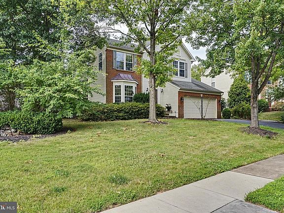 3rd image of 201 Jennings Ct SE