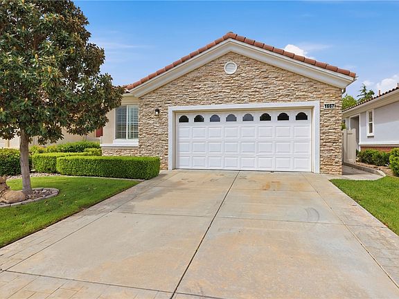 3rd image of 1667 Scottsdale Rd