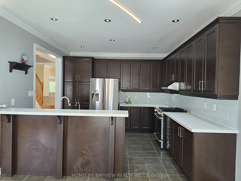 116 Sequin Dr — Photo 7