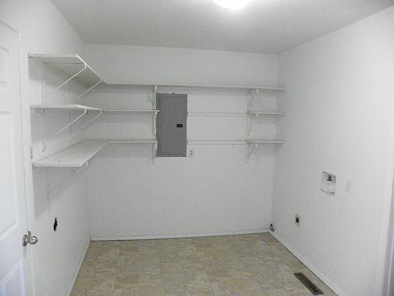 5th image of 1107 E 49th St