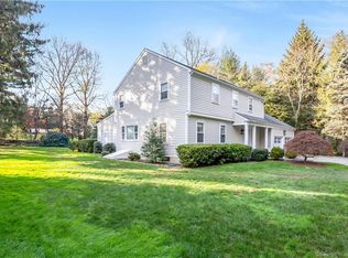 9 Peterick Ln, Darien, CT 06820