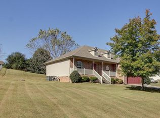 1018 Creek Bottom Rd, White Bluff, TN 37187