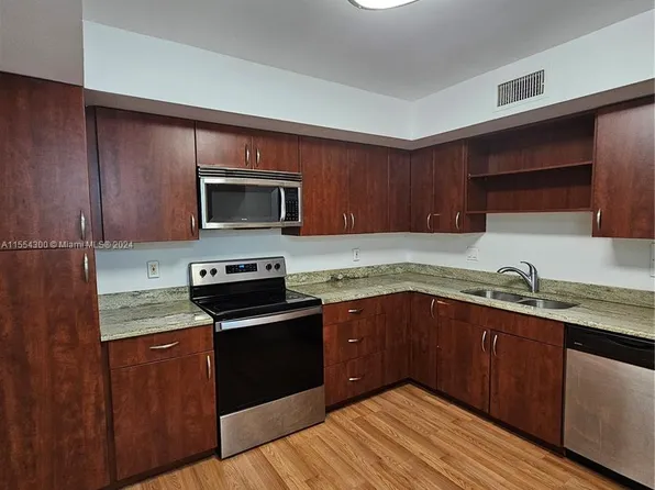 2800 N 46th Ave APT A310, Hollywood, FL 33021