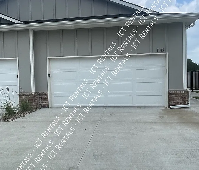 1132 N Joye St #1 — Photo 2