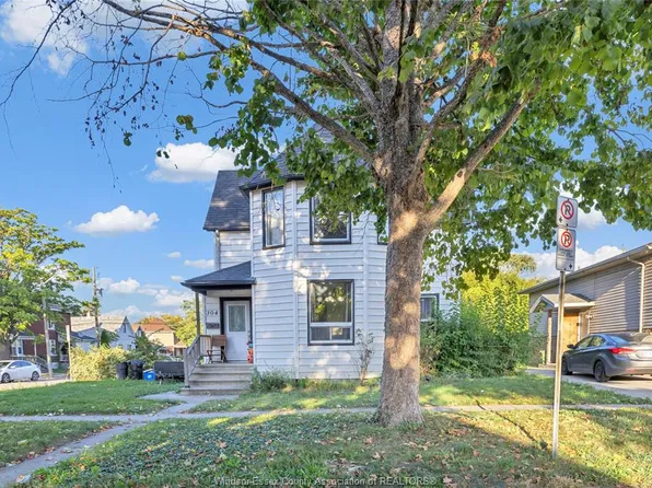 304 Langlois Ave, Windsor, ON N9A 2G1