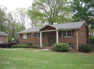 2356 Garland Dr, Vestavia Hills, AL 35216