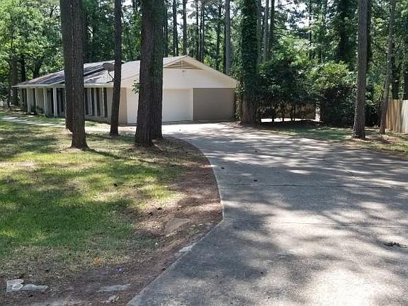 2nd image of 219 Pine Lake Dr