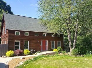 13426 Oakridge Ln, Chelsea, MI 48118