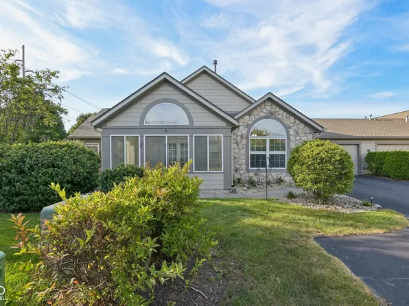 16613 Brownstone Ct #B, Westfield, IN 46074