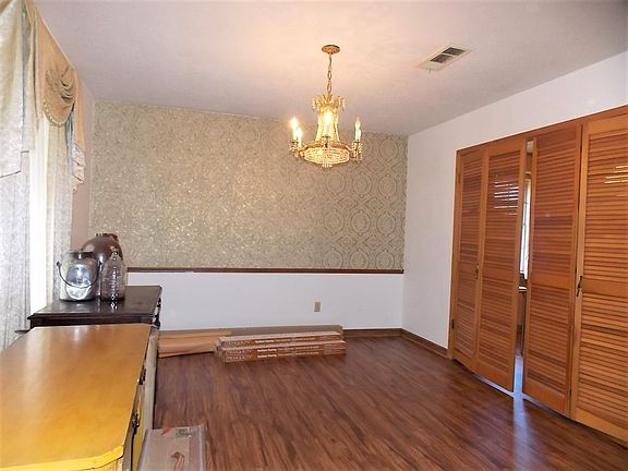 4th image of 1514 Lindenwood Dr