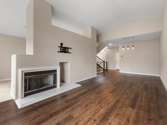 5th image of 77 Windcrest Ln
