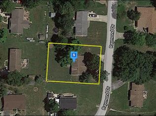 205 Raymond Dr, O'Fallon, MO 63366