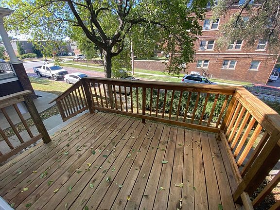 3rd image of 2915 Jackson St APT 2