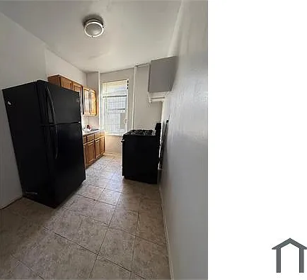 2052 Mapes Ave #9 — Photo 6