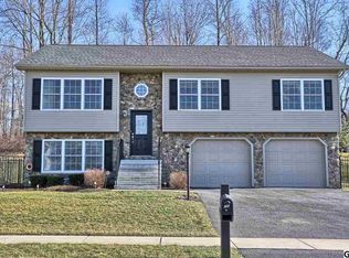 130 Holly Ln, Etters, PA 17319