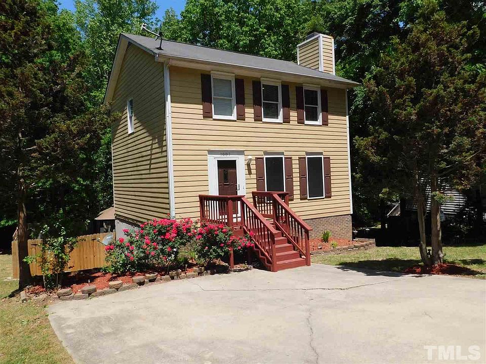 1st image of 1007 Goldendale Dr